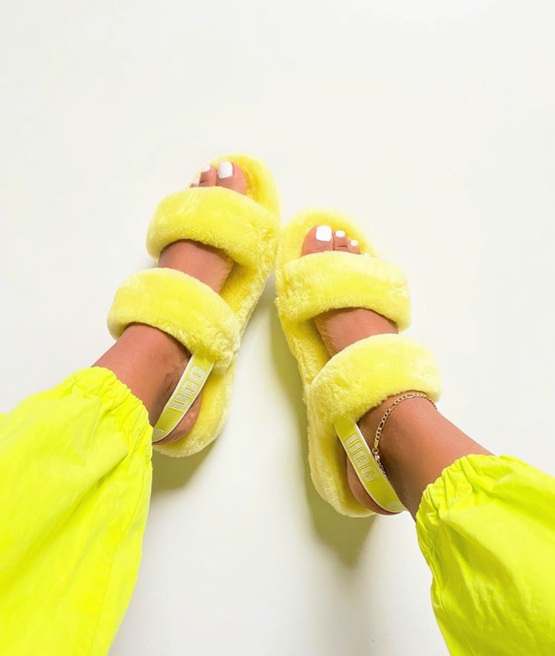 Yellow ugg 2025 fluff yeah slides